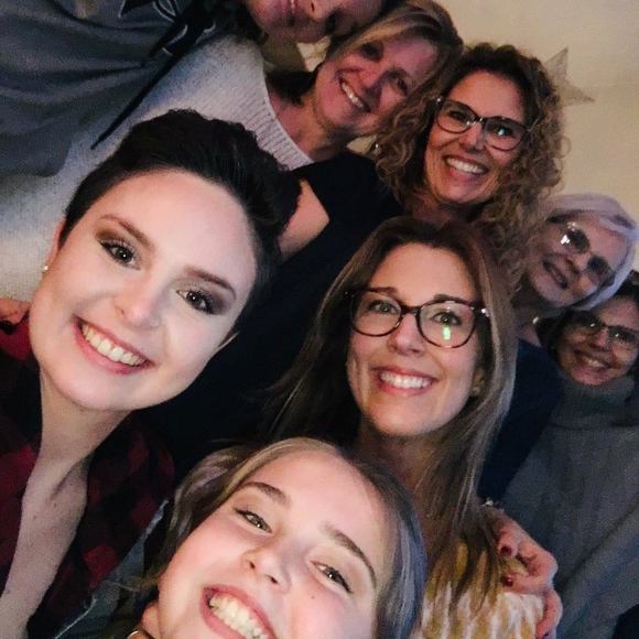 Meet your Posher, Sharon - Picture 1 of 1